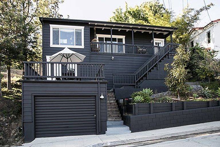 Black Siding Walls for Scavadian House