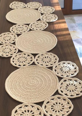 Crochet Table Runner