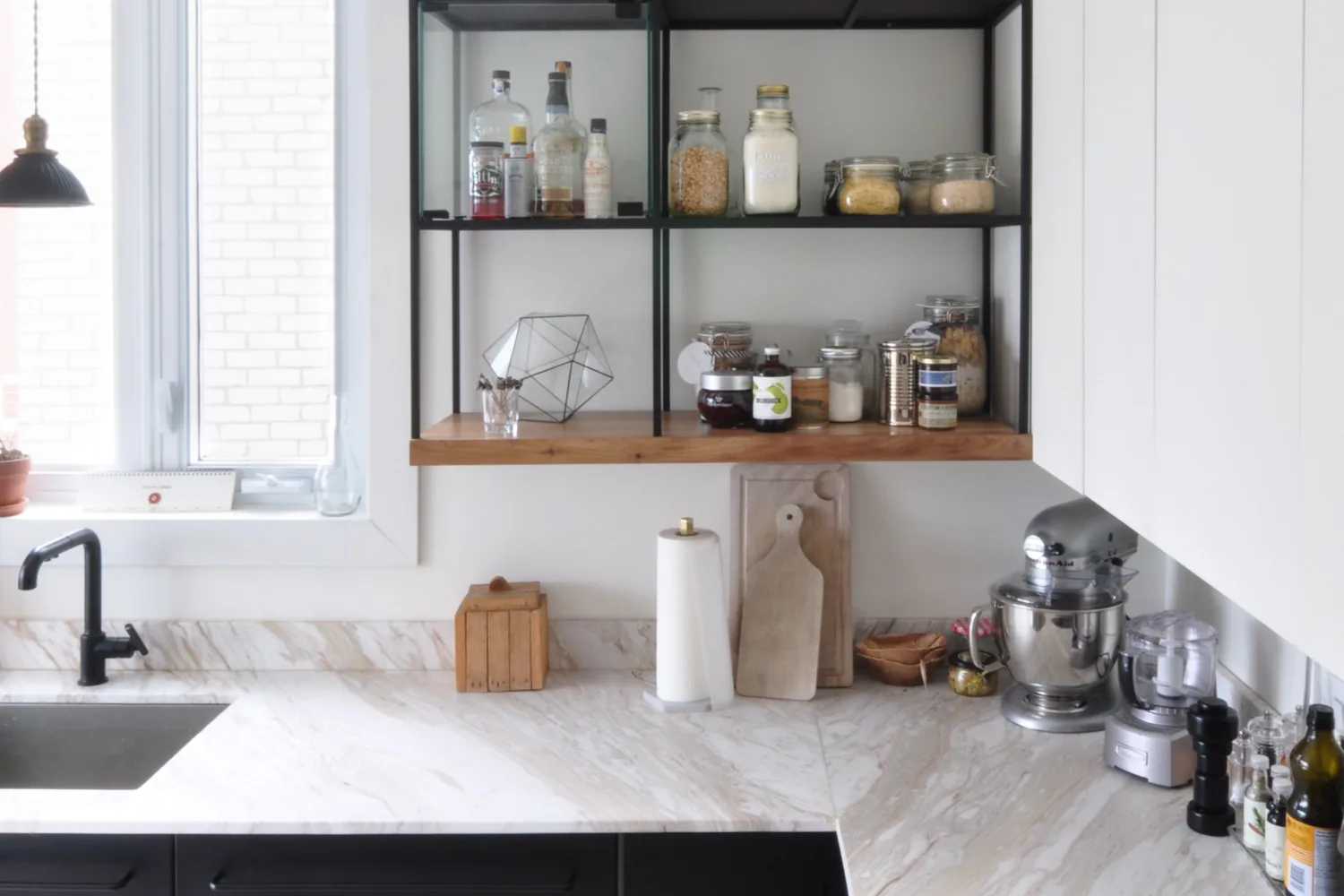 Mix Black Hardware with Open Shelves