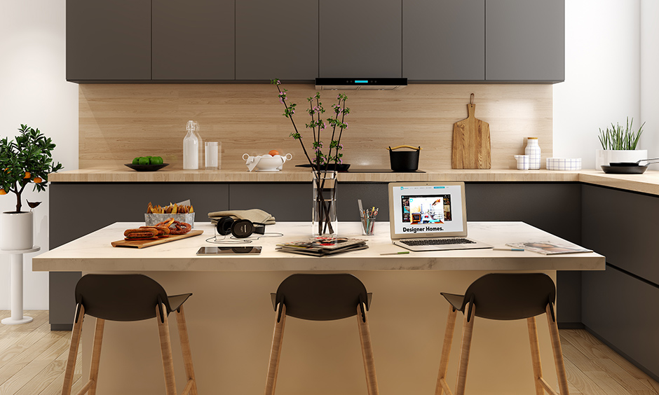 Modern Kitchen with Versatile Island