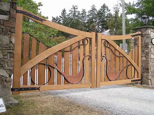 Red Cedar Gate