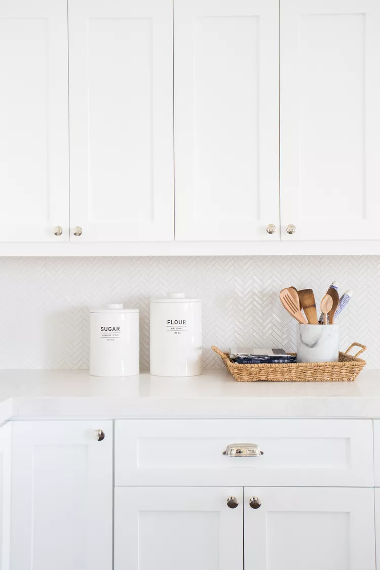 Solid White for Your Kitchens .jpg