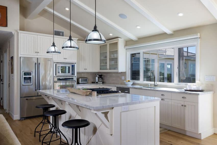 Traditional Kitchen with Island