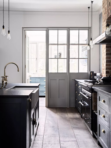 Wood Flooring Suits a Shaker-Style Kitchen