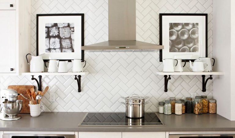 21 Timeless Herringbone Backsplash Designs for Your Kitchen
