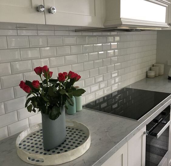 Stunning White Subway Tile with Gray Grout Ideas